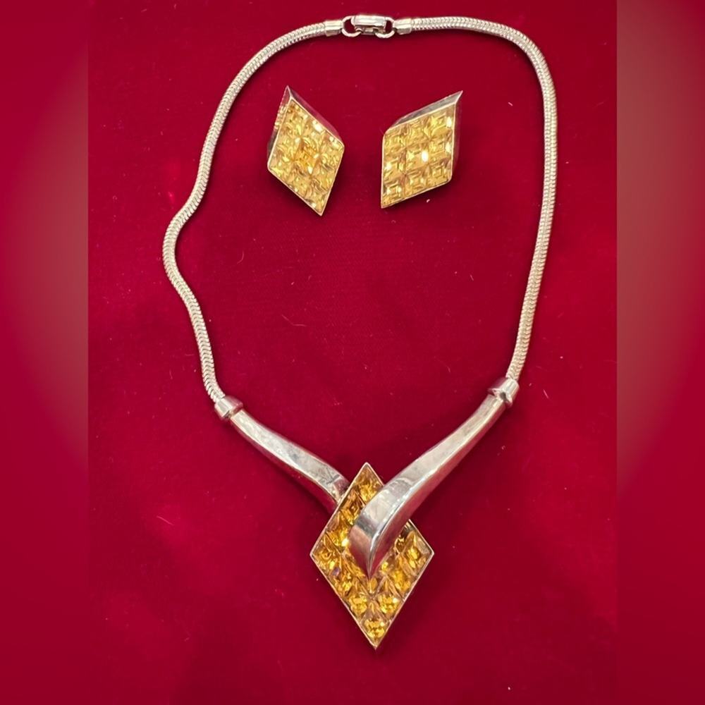 50s Mid Century Trifari Rhinestone Necklace and earrings